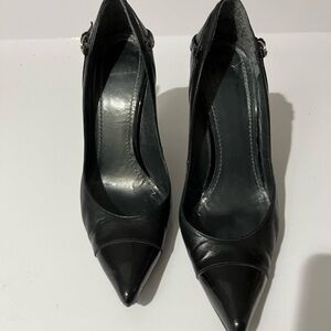 Stuart Weitzmsn multi-color tan and white